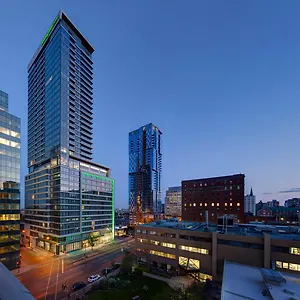 Hotel & - Centre-ville Ouest By Ihg