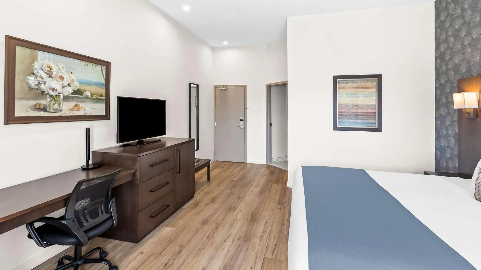 *** Hotel Best Western Plus Montreal East Canada