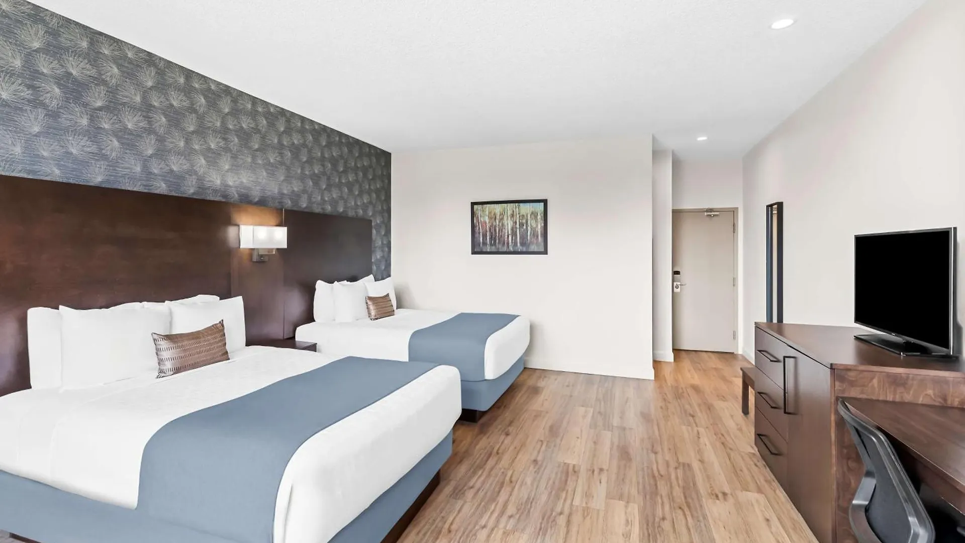 Best Western Plus Montreal East