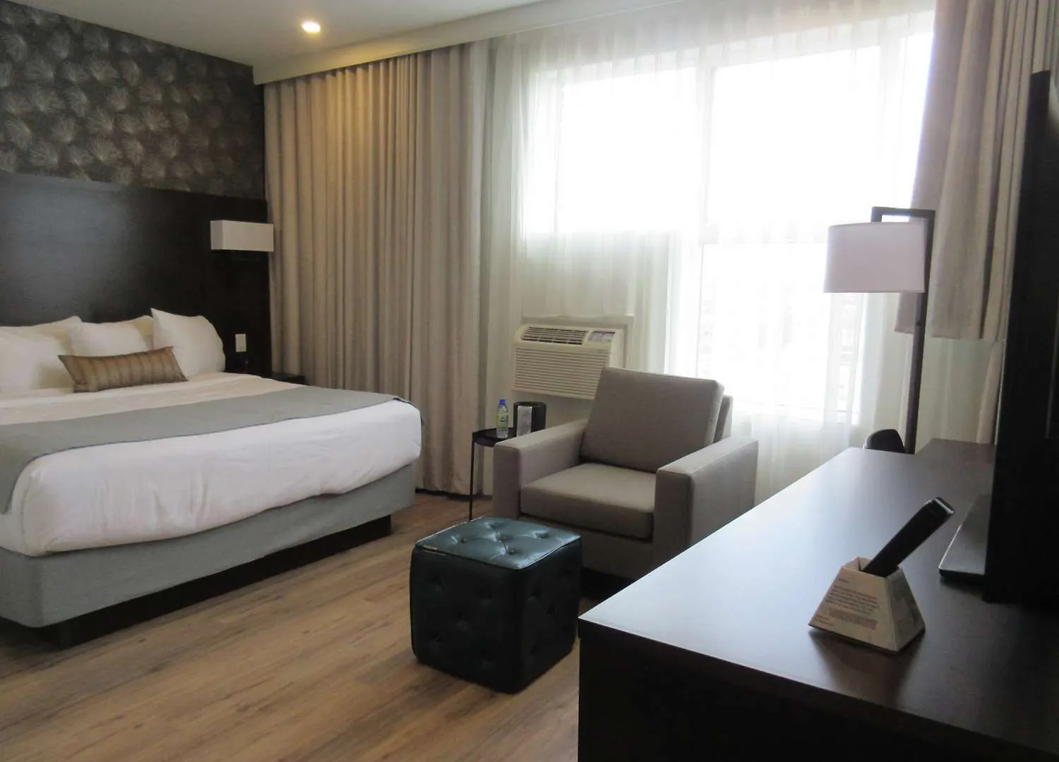 Hotel Best Western Plus Montreal East